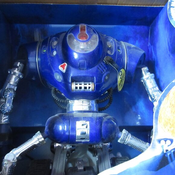 Lost in Space Robot 1997 Remote Controlled Motorized Toy Trendmasters - Picture 4 of 8